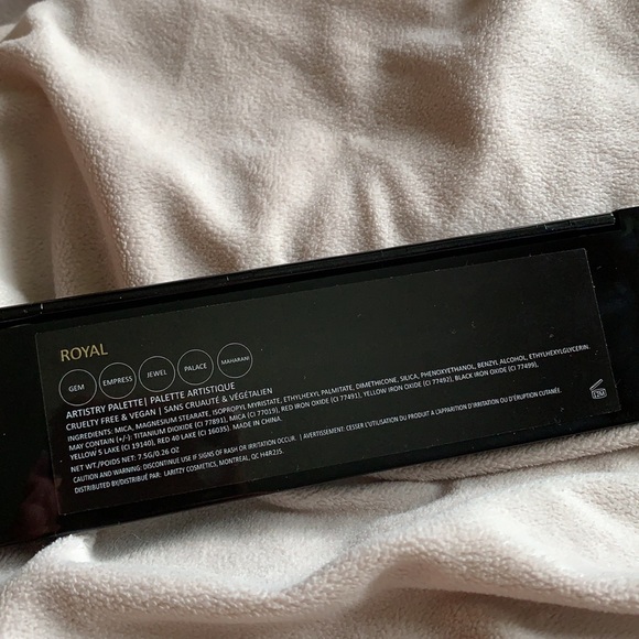 Laritzy Cosmetics Artistry Eyeshadow Palette in Royal - Picture 6 of 6